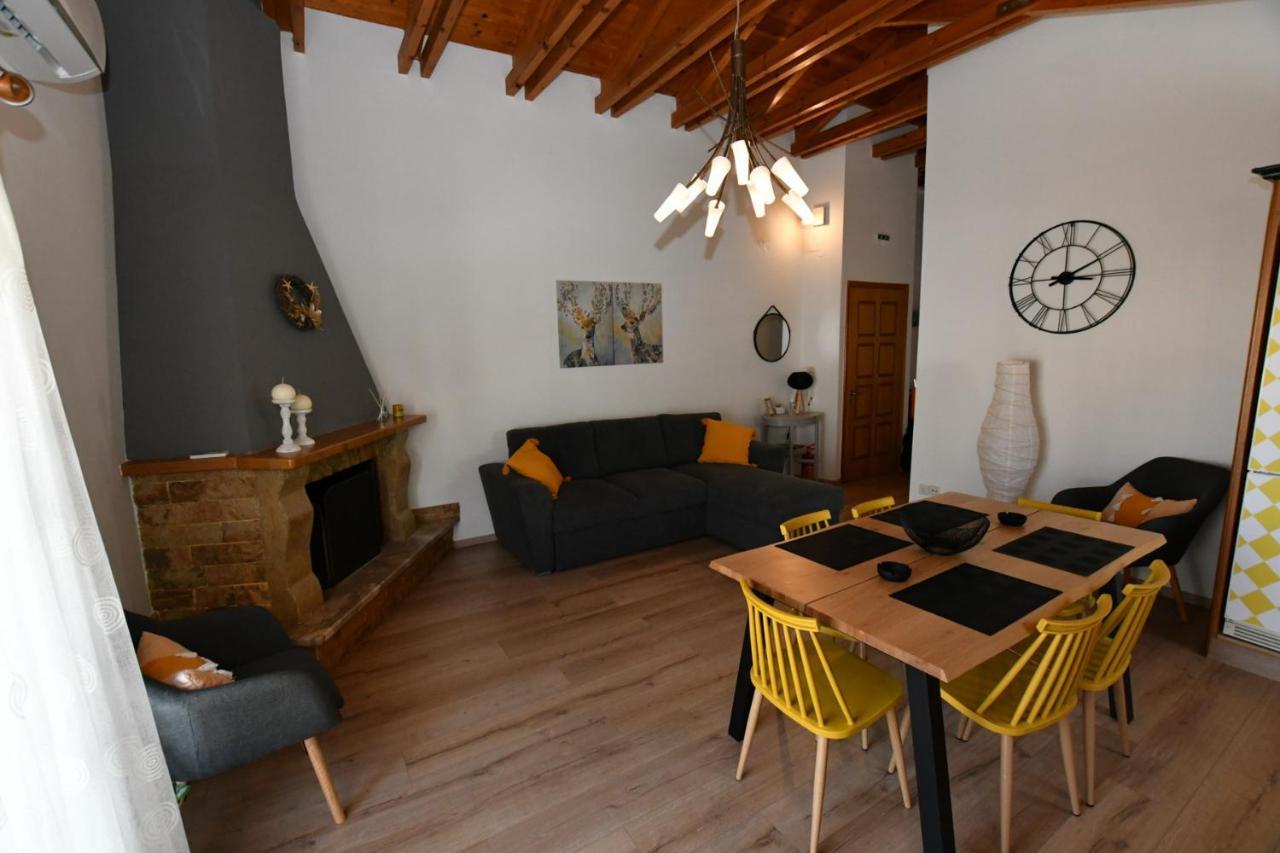Апартаменти Downtown Loft Егіо Екстер'єр фото