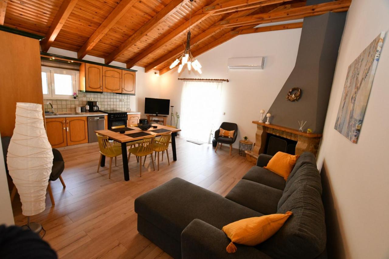 Апартаменти Downtown Loft Егіо Екстер'єр фото